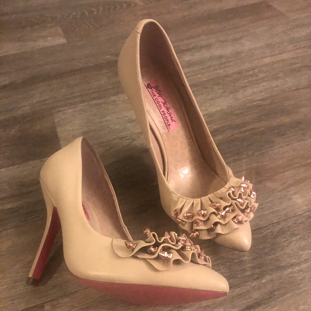 Betsey Johnson for The Cool People Heels Sz 8